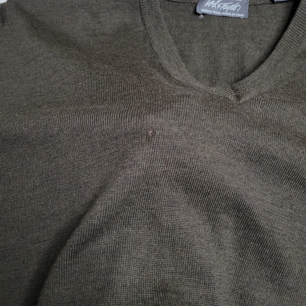 Lord & Taylor Mens V-Neck Merino Wool Sweater‎ XL Brown Made In Italy